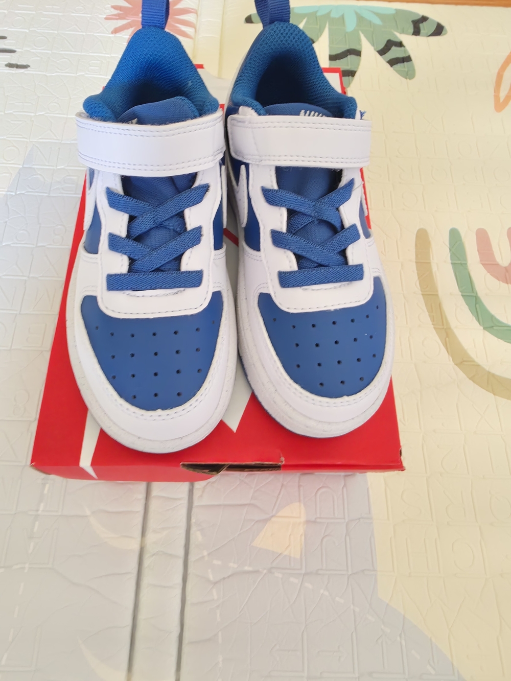 Nike Kids Blue and White Velcro Sneakers 9c